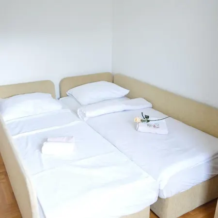Biser Apartment *